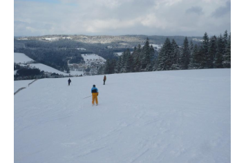 Activité hivernale le ski de descente ville de Morteau
